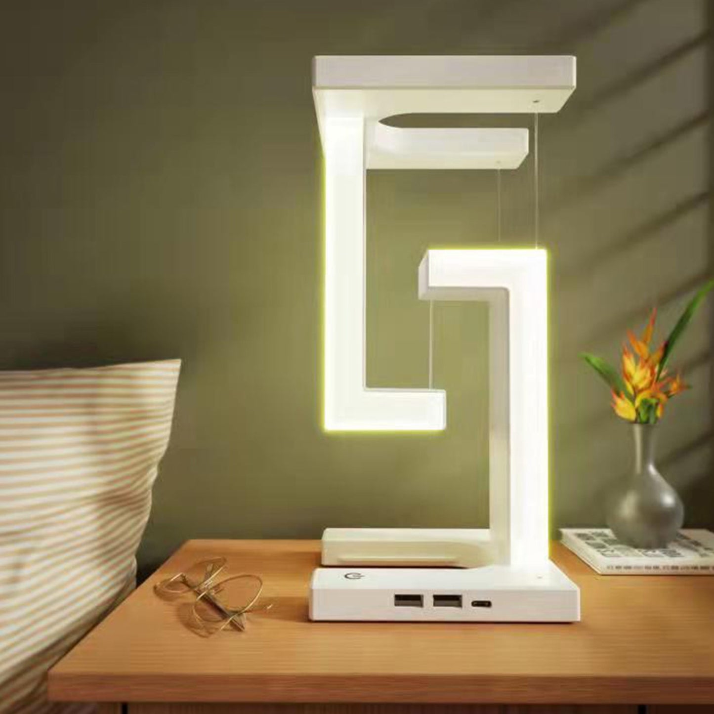 Anti-Gravity Desk Lamp LED Lamp Smartphone Wireless Charging Suspension Table Lamp USB Bedroom Sleep Light Reading Light